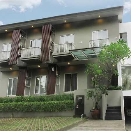Omah Dasar Hotel Джакарта Екстериор снимка