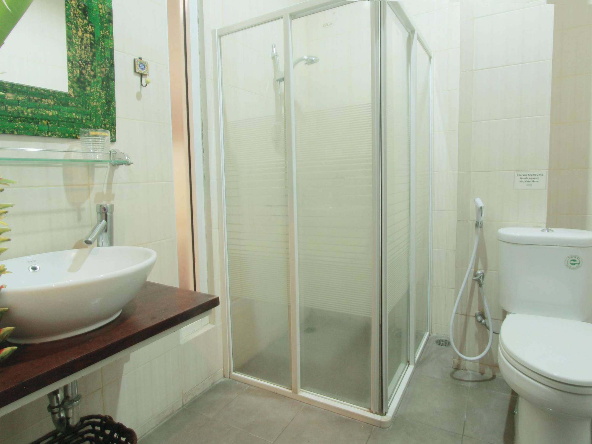 Omah Dasar Hotel Джакарта Екстериор снимка